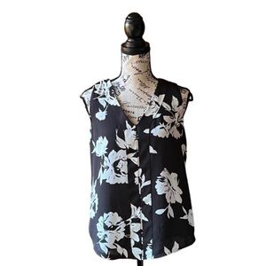 T Tahari black white floral sleeveless pullover blouse flowy relaxed fit XS